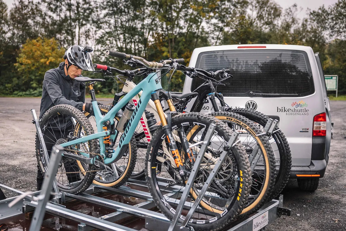 0945389a-5eca-4084-aee1-31259413a19f